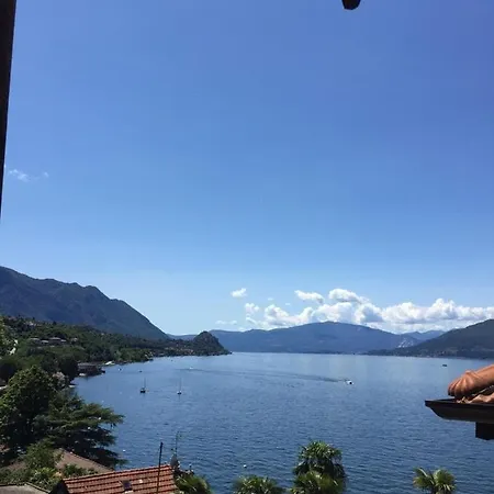Beach House Lago Maggiore